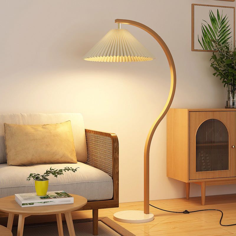 Traditional Style Floor Lamp