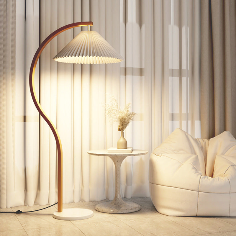 Traditional Style Floor Lamp