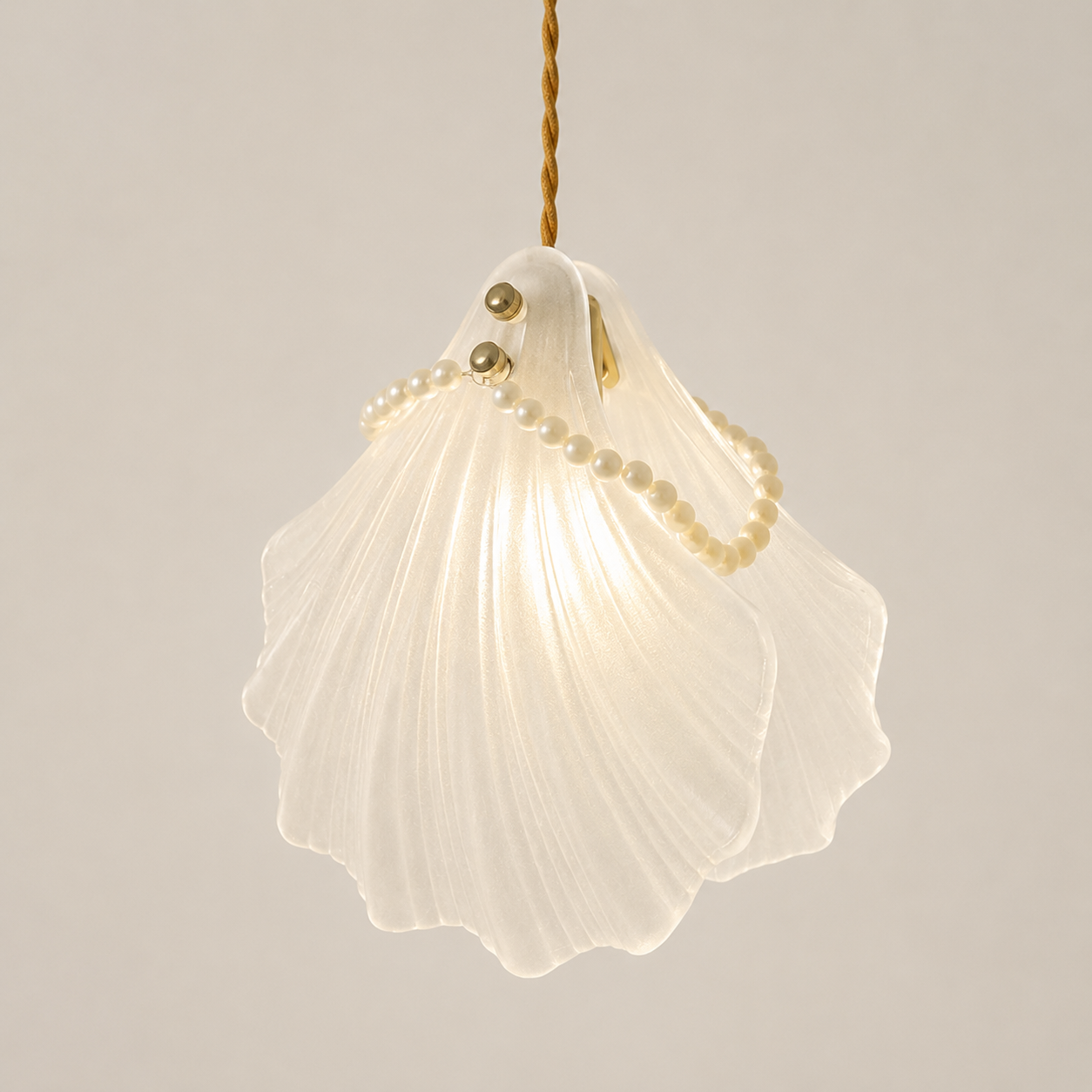 Shell Light French Style Bedroom Pendant Lamp