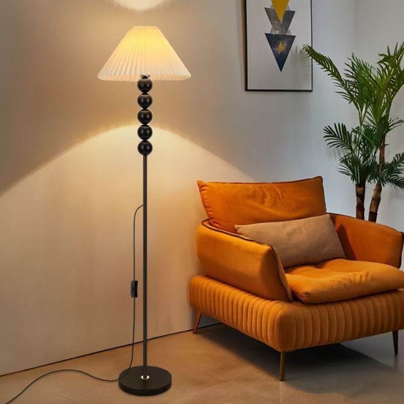 French Retro Cream Elegant Retro Floor Lamp