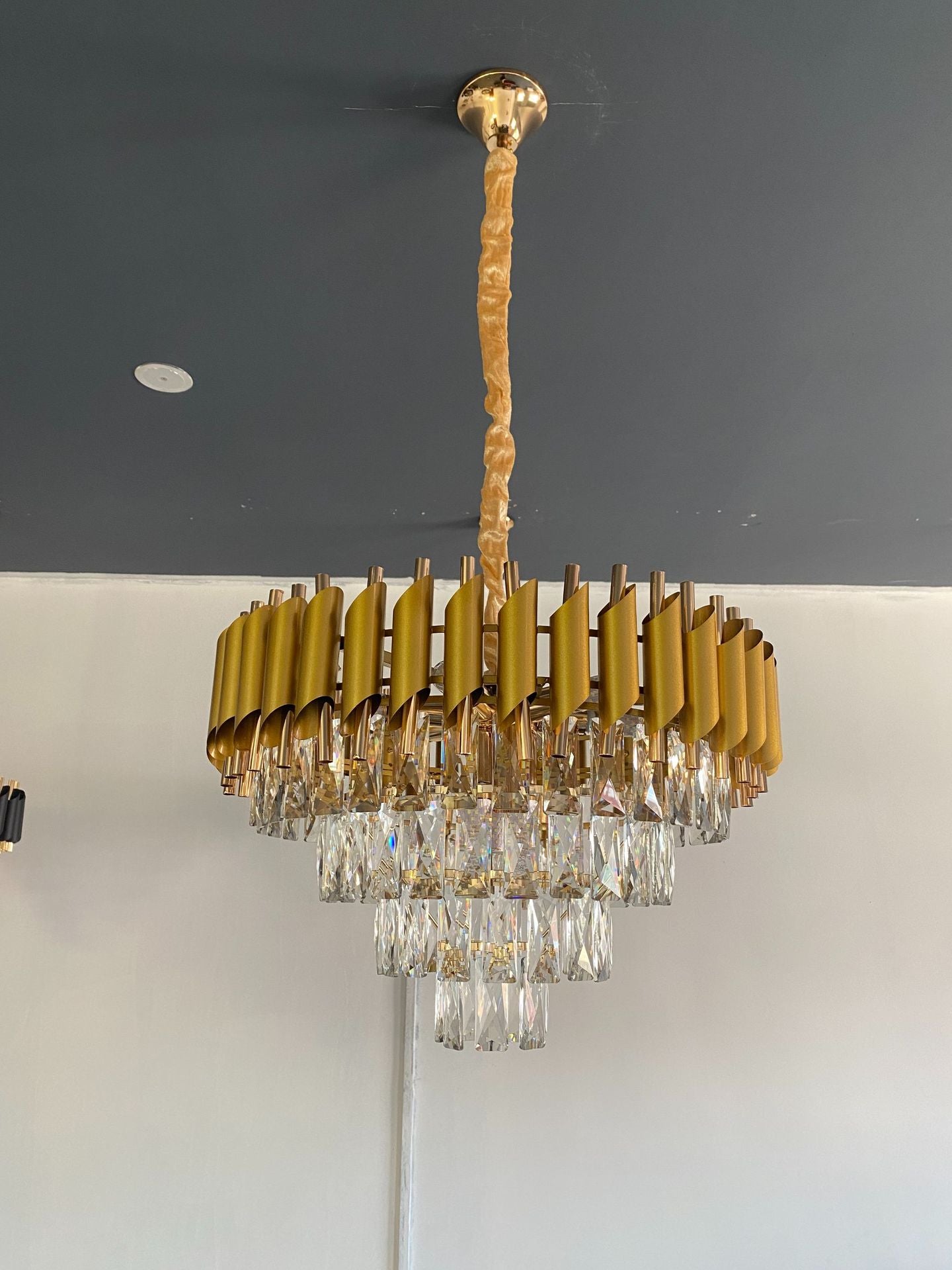 Vintage Elegant Crystal Chandelier